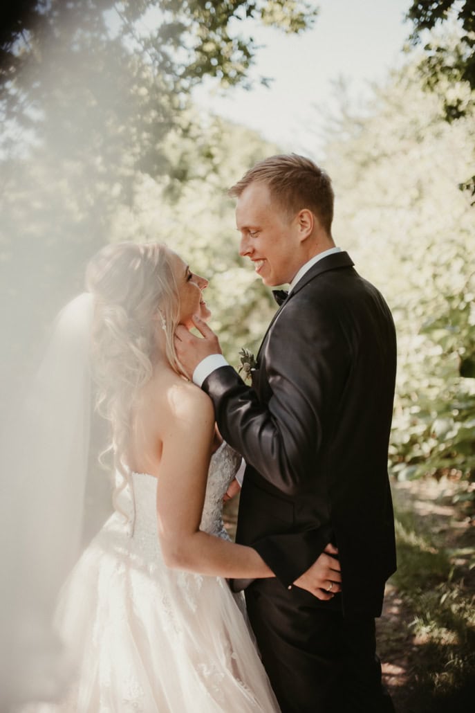 Your Wedding Story ✔️ - „Euer Tag vergeht – Eure Geschichte bleibt.“ "Liebe besteht nicht darin, dass man einander ansieht, sondern dass man gemeinsam in die gleiche Richtung blickt." Antoine de Saint-Exupéry Your Wedding Story Wir sind Your Wedding Story – ein Team aus leidenschaftlichen Fotografinnen, das Hochzeiten mit Herz, Gefühl und einem Auge für das Besondere begleitet. Sabrina, Hannah, - Your Wedding Story -  Dein Hochzeitsfotograf - Dein Fotograf photoart hübner in Deiner Nähe