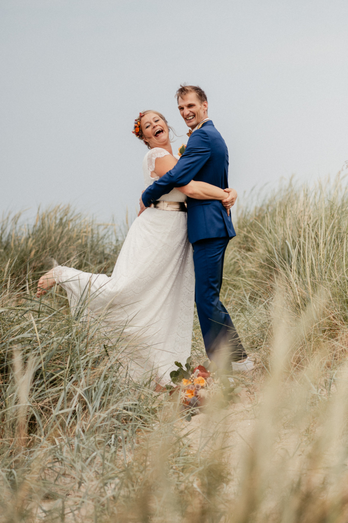 Your Wedding Story ✔️ - „Euer Tag vergeht – Eure Geschichte bleibt.“ "Liebe besteht nicht darin, dass man einander ansieht, sondern dass man gemeinsam in die gleiche Richtung blickt." Antoine de Saint-Exupéry Your Wedding Story Wir sind Your Wedding Story – ein Team aus leidenschaftlichen Fotografinnen, das Hochzeiten mit Herz, Gefühl und einem Auge für das Besondere begleitet. Sabrina, Hannah, - Your Wedding Story -  Dein Hochzeitsfotograf - Dein Fotograf photoart hübner in Deiner Nähe